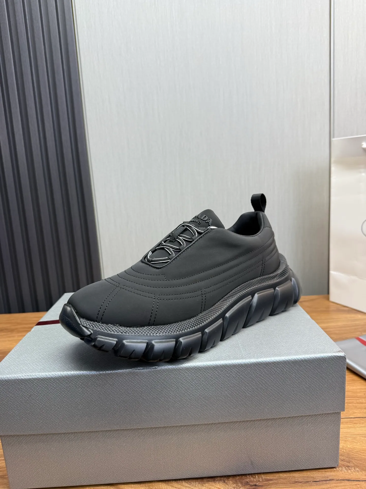 Men's shoes 💰580💰 [PRADA] Men's shoes are popular in the counter, official website synchronization, 1 high-quality shipment ✔️Imported waterproof fabric + cowhide lining, 1🆚1 replica, original sole, 38-45 (45 customized, non-refundable)